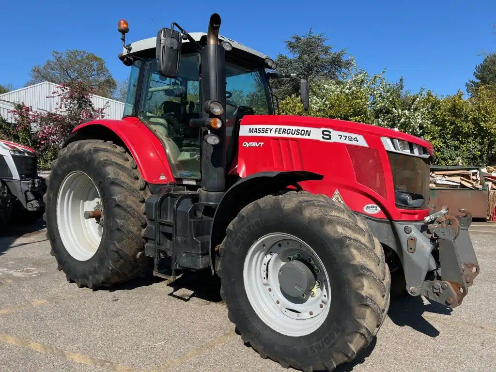 2019 Massey Ferguson 7724 Tractor for sale in Littleport, Cambridgeshire