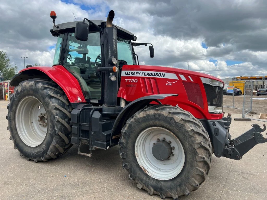 2017 Massey Ferguson tractor for sale in Littleport, Cambridgeshire — photo 2