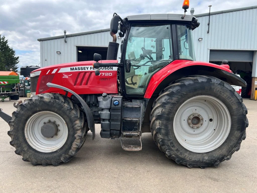 2017 Massey Ferguson tractor for sale in Littleport, Cambridgeshire — photo 4