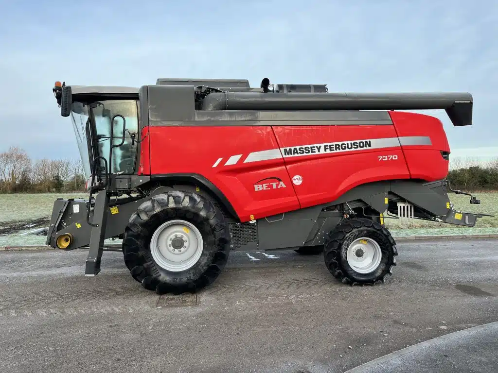 2019 Massey Ferguson combine for sale in Littleport, Cambridgeshire — photo 2