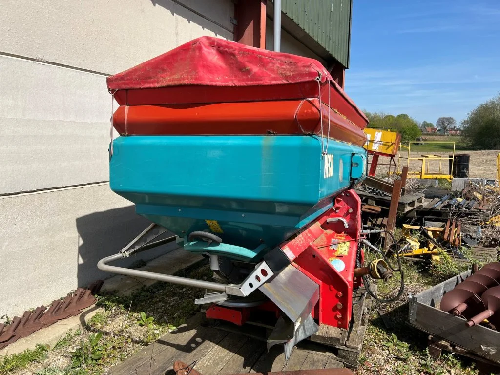 Sulky sprayer for sale in Littleport, Cambridgeshire — photo 3