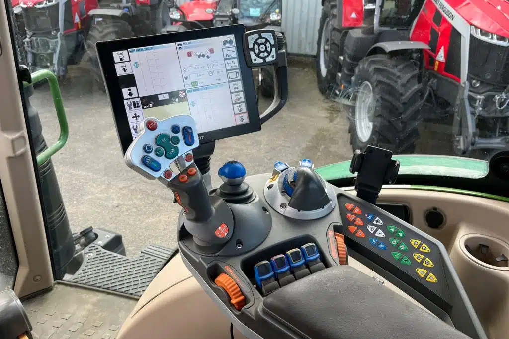 2019 Fendt tractor for sale in Littleport, Cambridgeshire — photo 12