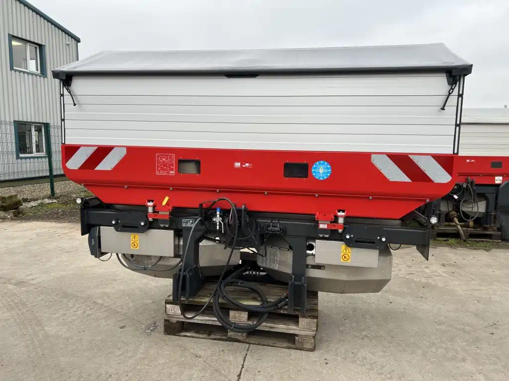Kverneland sprayer for sale in Littleport, Cambridgeshire — photo 5