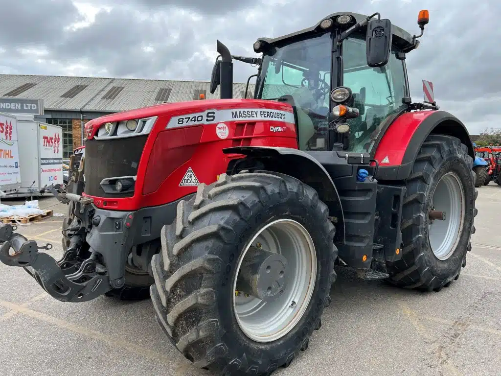 2020 Massey Ferguson 8740S Dyna-VT Tractor for sale in Littleport, Cambridgeshire