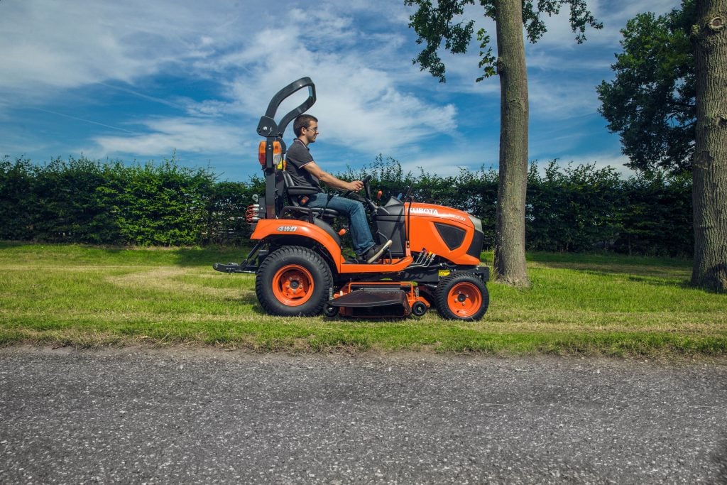 2026 Kubota mower for sale in Littleport, Cambridgeshire — photo 2