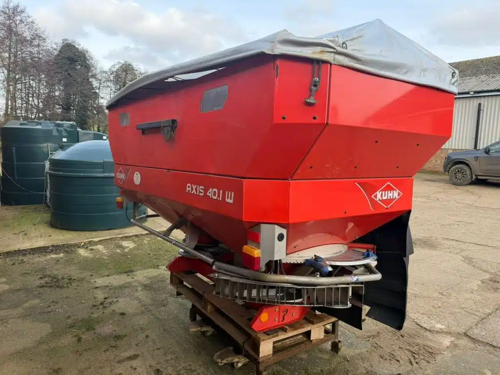 Kuhn sprayer for sale in Littleport, Cambridgeshire — photo 3