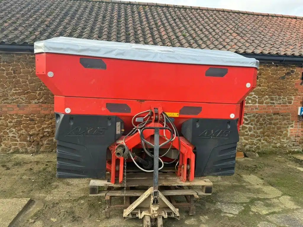 Kuhn sprayer for sale in Littleport, Cambridgeshire — photo 4