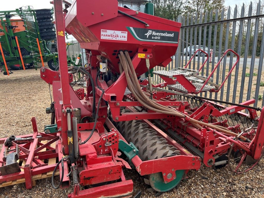 2017 Kverneland seed drill for sale in Littleport, Cambridgeshire — photo 2