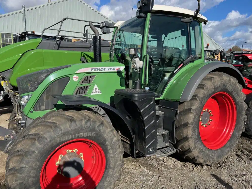 2016 Fendt tractor for sale in Littleport, Cambridgeshire — photo 2