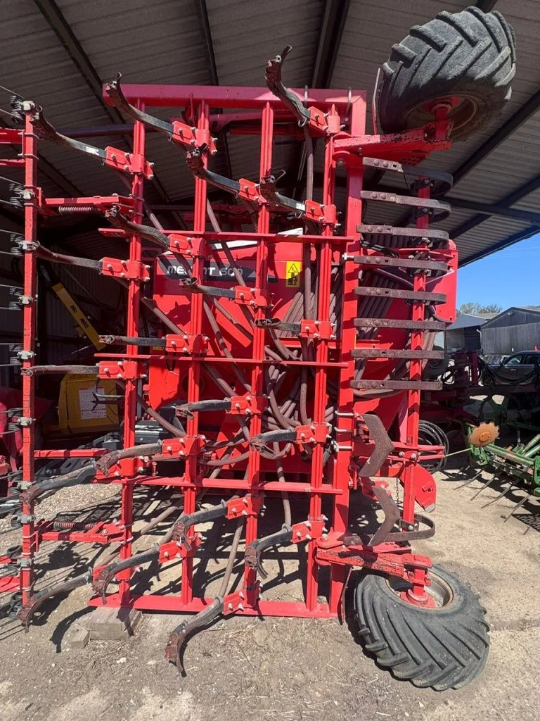 2011 Kuhn seed drill for sale in Littleport, Cambridgeshire — photo 2