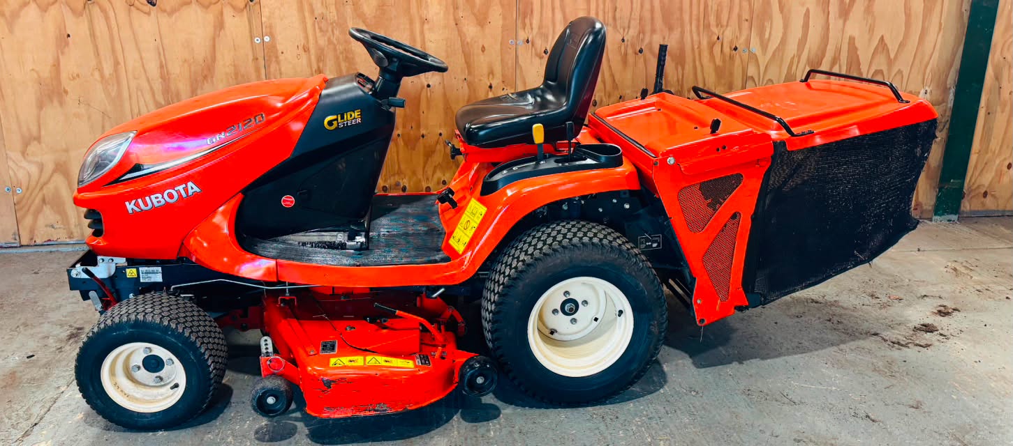 Kubota mower for sale in Thetford, Norfolk — photo 4