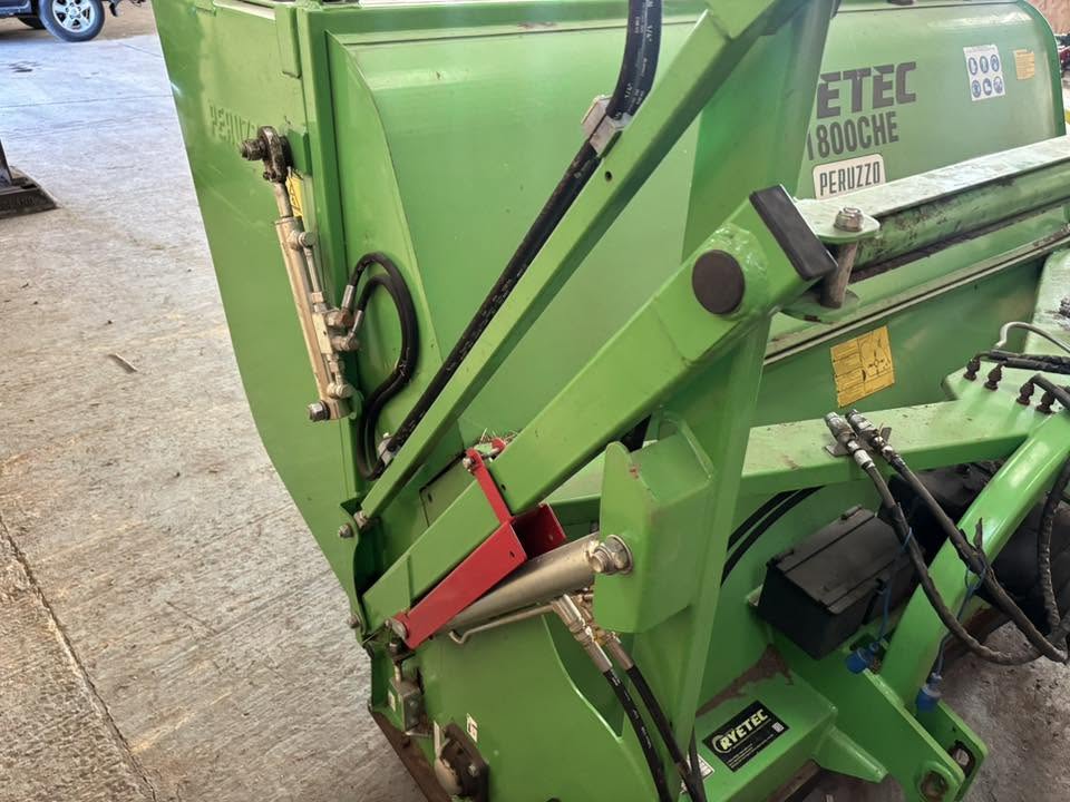 Ryetec 1800 CHE tractor for sale in Thetford, Norfolk — photo 3