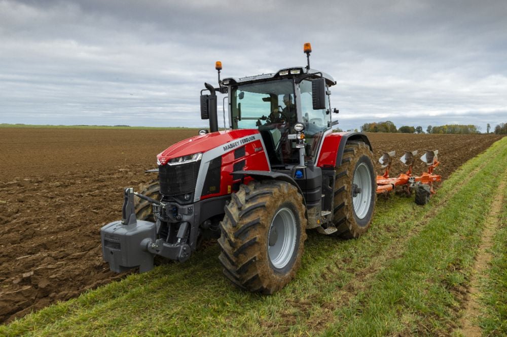 2022 Massey Ferguson 8S.205 Dyna-VT Tractor for sale in Littleport, Cambridgeshire